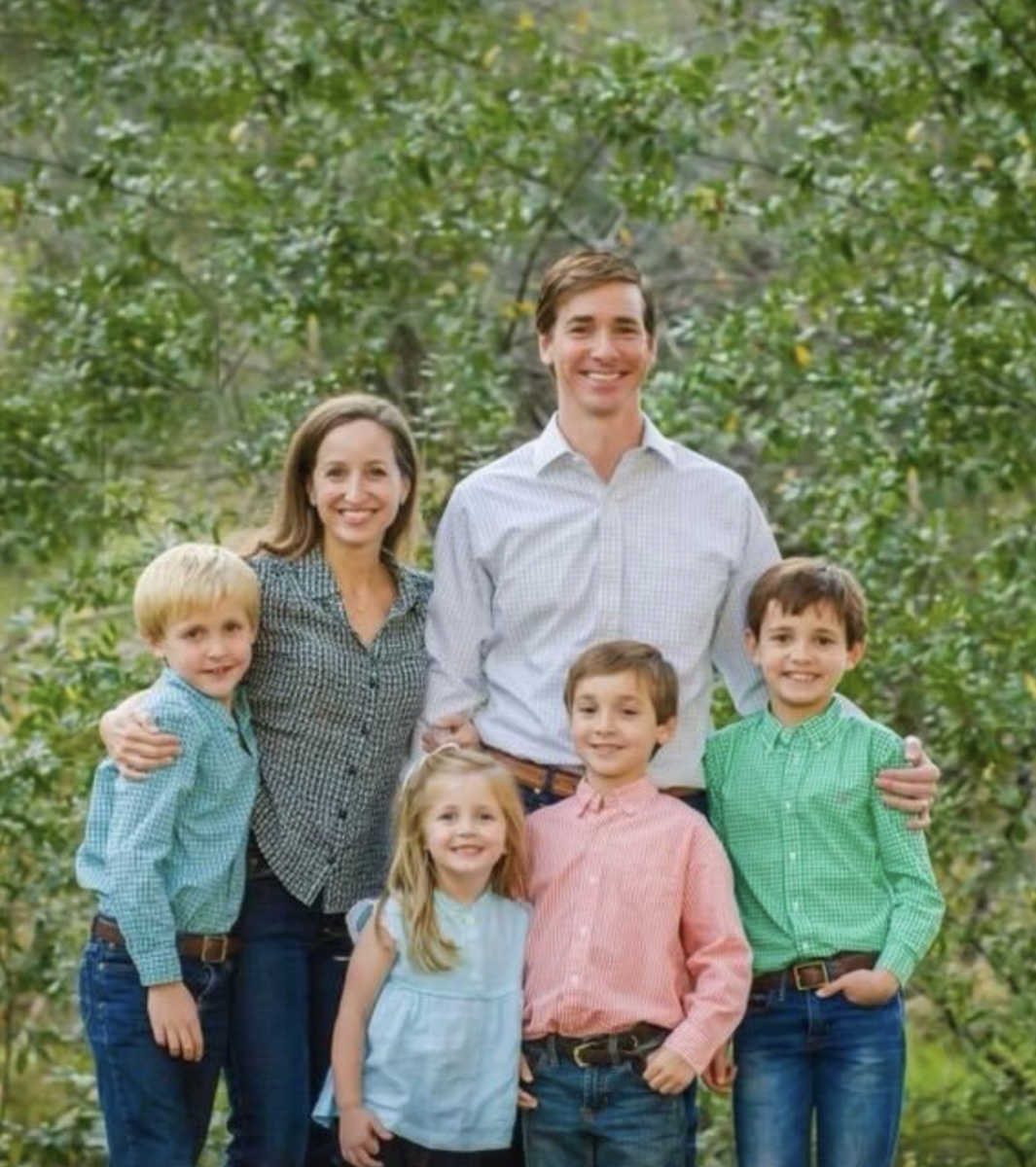 A photo of Chad Scruggs and his family.