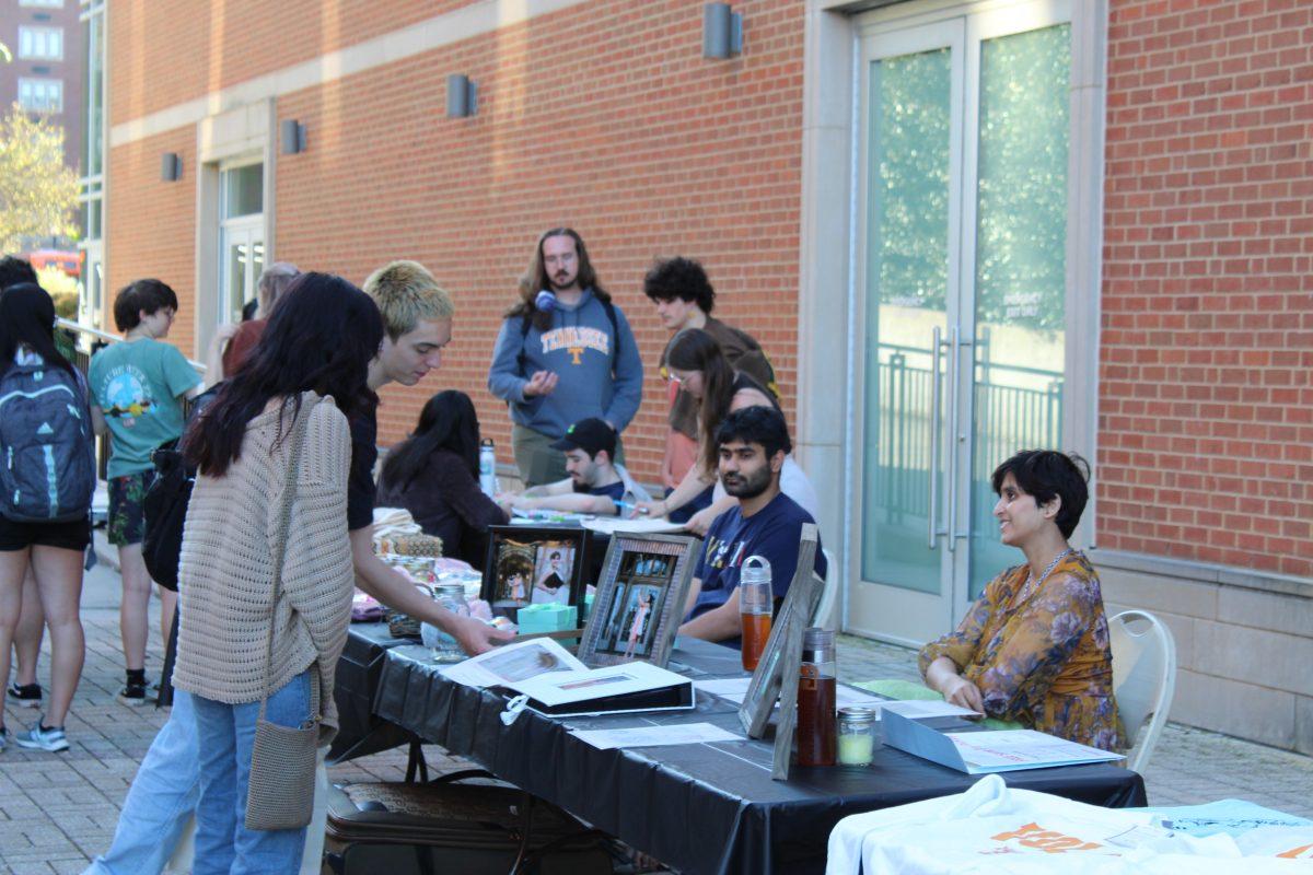 CEB Artist's Alley Vendors in the Student Union Plaza, April 11, 2023.