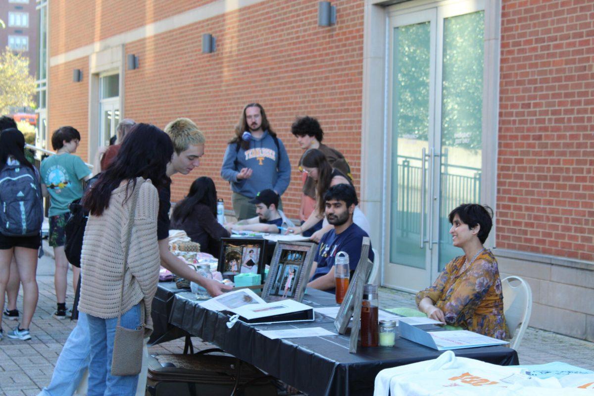 CEB Artist's Alley Vendors in the Student Union Plaza, April 11, 2023.