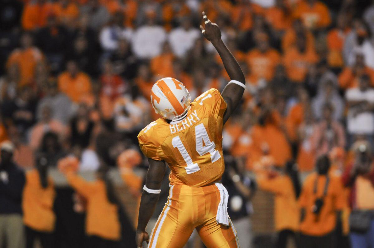 Defensive back Eric Berry #14 of the Tennessee Volunteers during the game between the Auburn Tigers and the Tennessee Volunteers at Neyland Stadium in Knoxville, TN. Oct.3, 2009. Photo By Tennessee Athletics