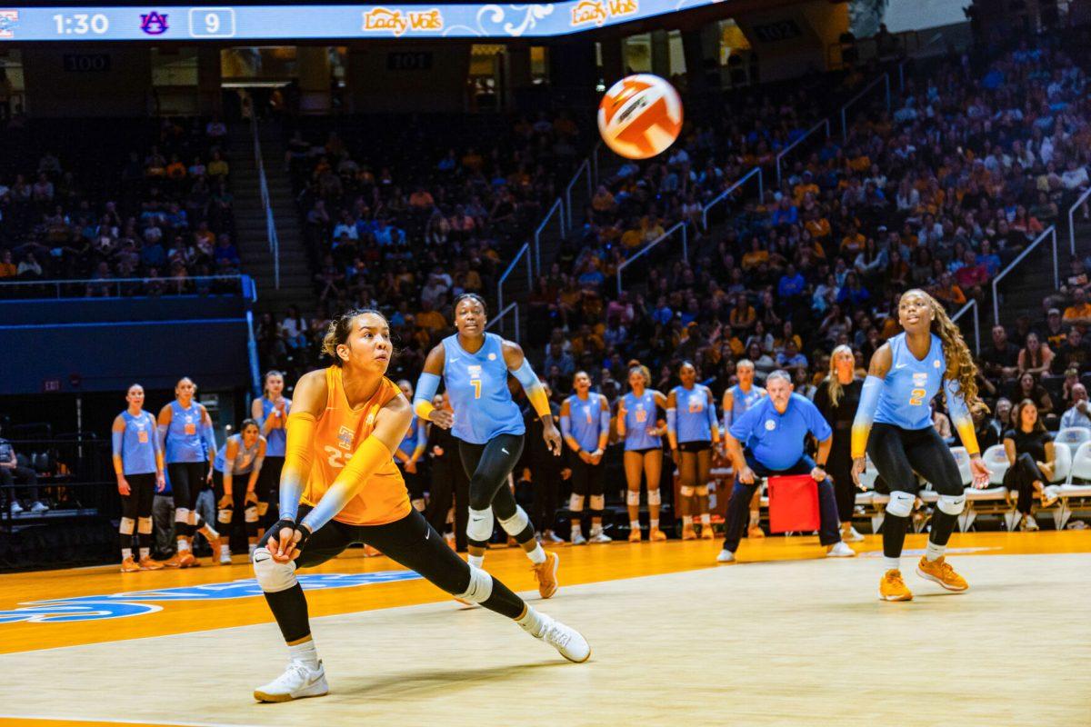 Yelianiz Torres (23) sets the ball after an oncoming serve from Auburn. Friday, Oct. 13, 2023. 