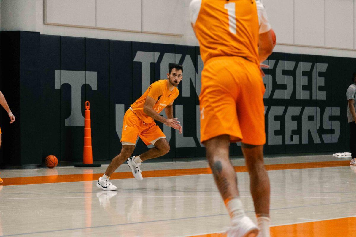 Santiago Vescovi (25) runs drills to begin practice in Pratt Pavilion. Thursday, Nov. 2, 2023.