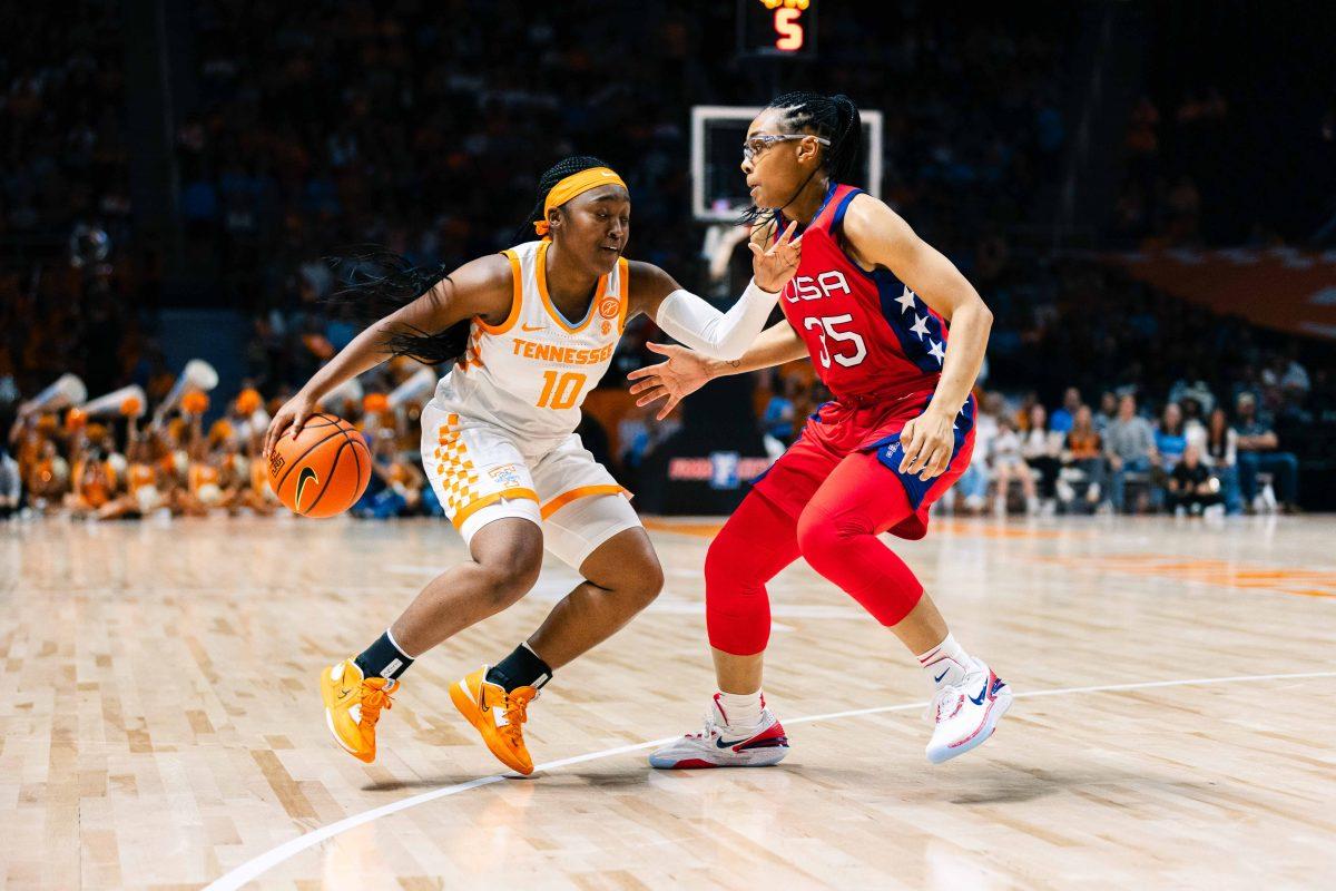 Destinee Wells (10) against Team USA. Sunday, Nov. 5, 2023. 