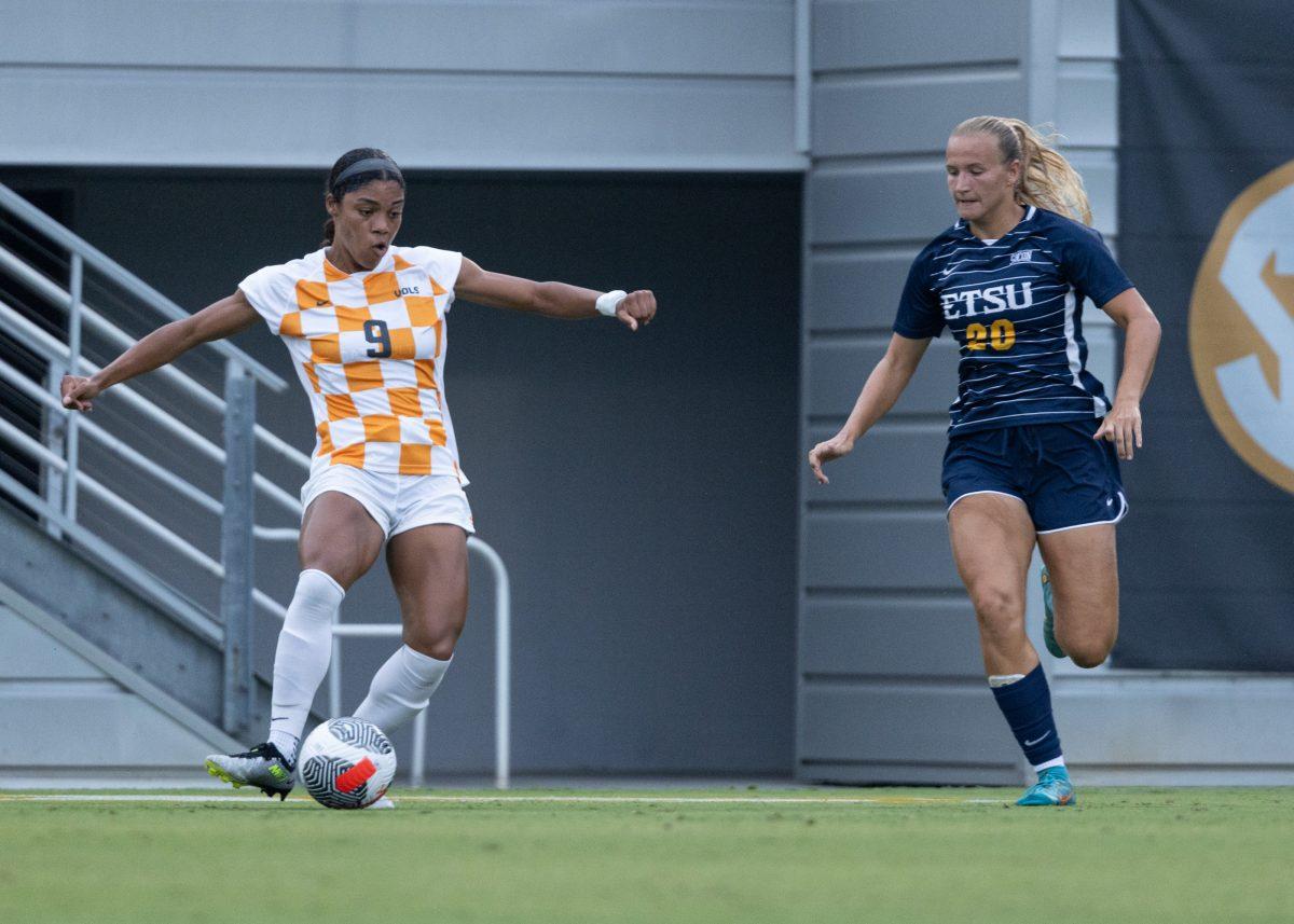Kameron Simmonds (9) controls the ball during a game against East Tennessee State University at Regal Soccer Stadium, Aug. 24, 2023.