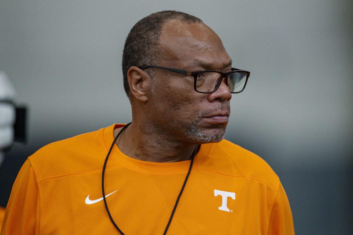 KNOXVILLE, TN - March 18, 2024 - Linebackers Coach William Inge of the Tennessee Volunteers during spring practice on the Robert E. White indoor field in the Anderson Training Center in Knoxville, TN. Photo By Kate Luffman/Tennessee Athletics