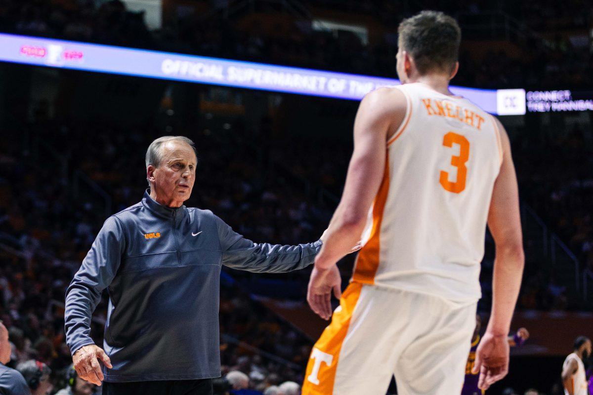Rick Barnes communicates with Dalton Knecht (3) during game against LSU in the Food City Center. Wednesday, Feb. 7, 2024. 