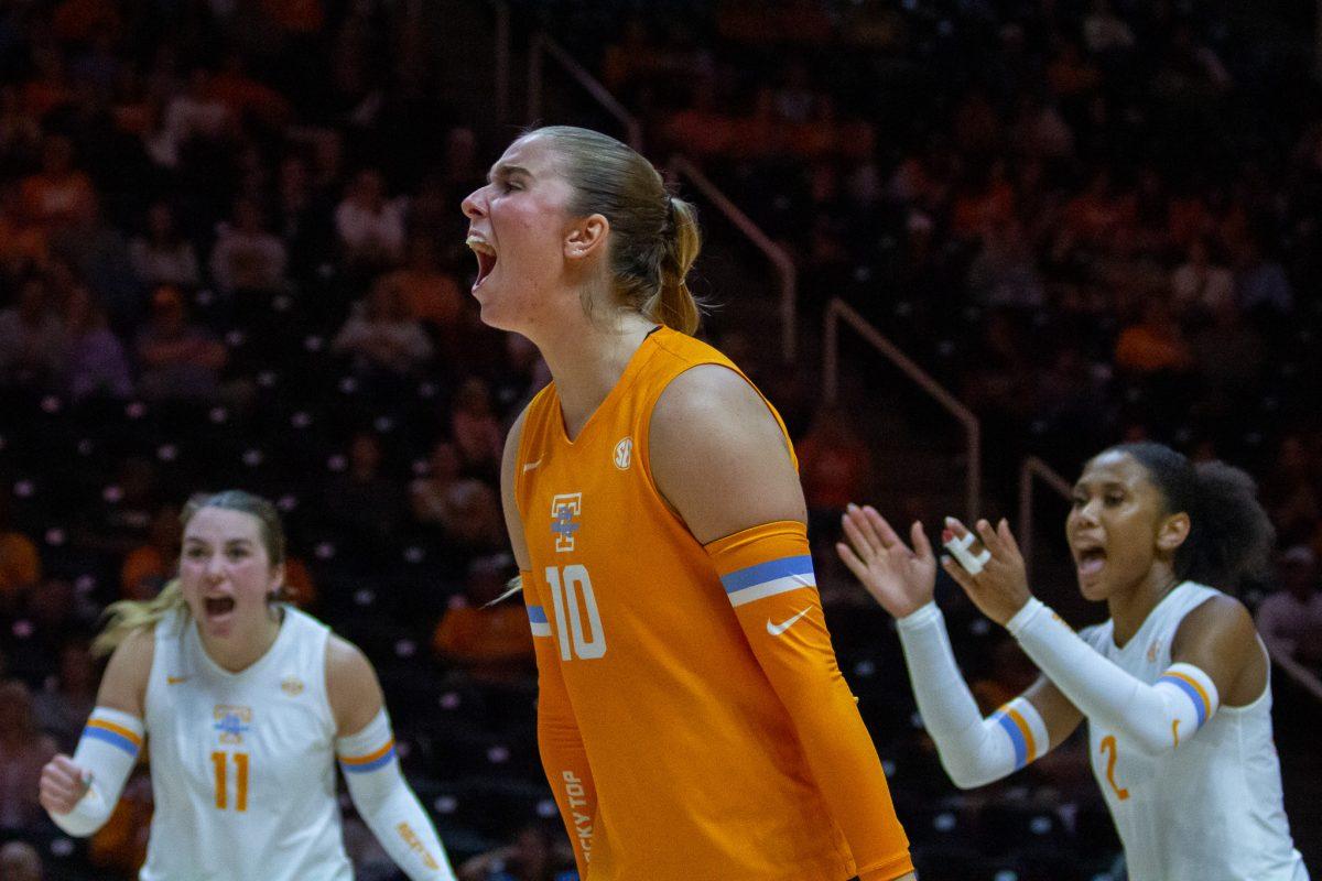 Ashllyn King (10) celebrates during a game against Alabama at Food City Center. Wednesday, Sept. 25, 2024.
