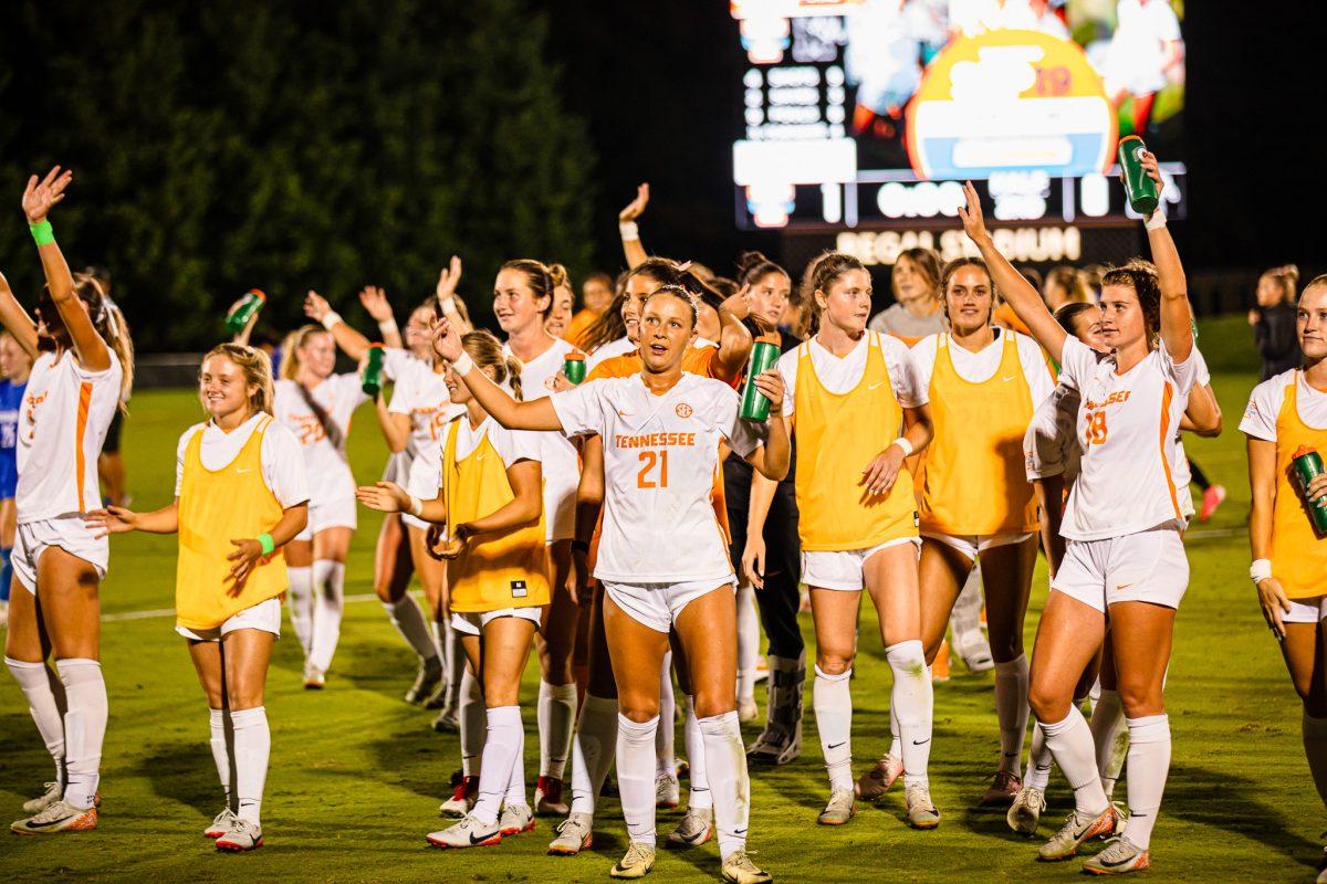 Leah Klurman (21) and the Lady Vols celebrating after a victory against Memphis at Regal Soccer Stadium. Thursday, Sept. 12, 2024.