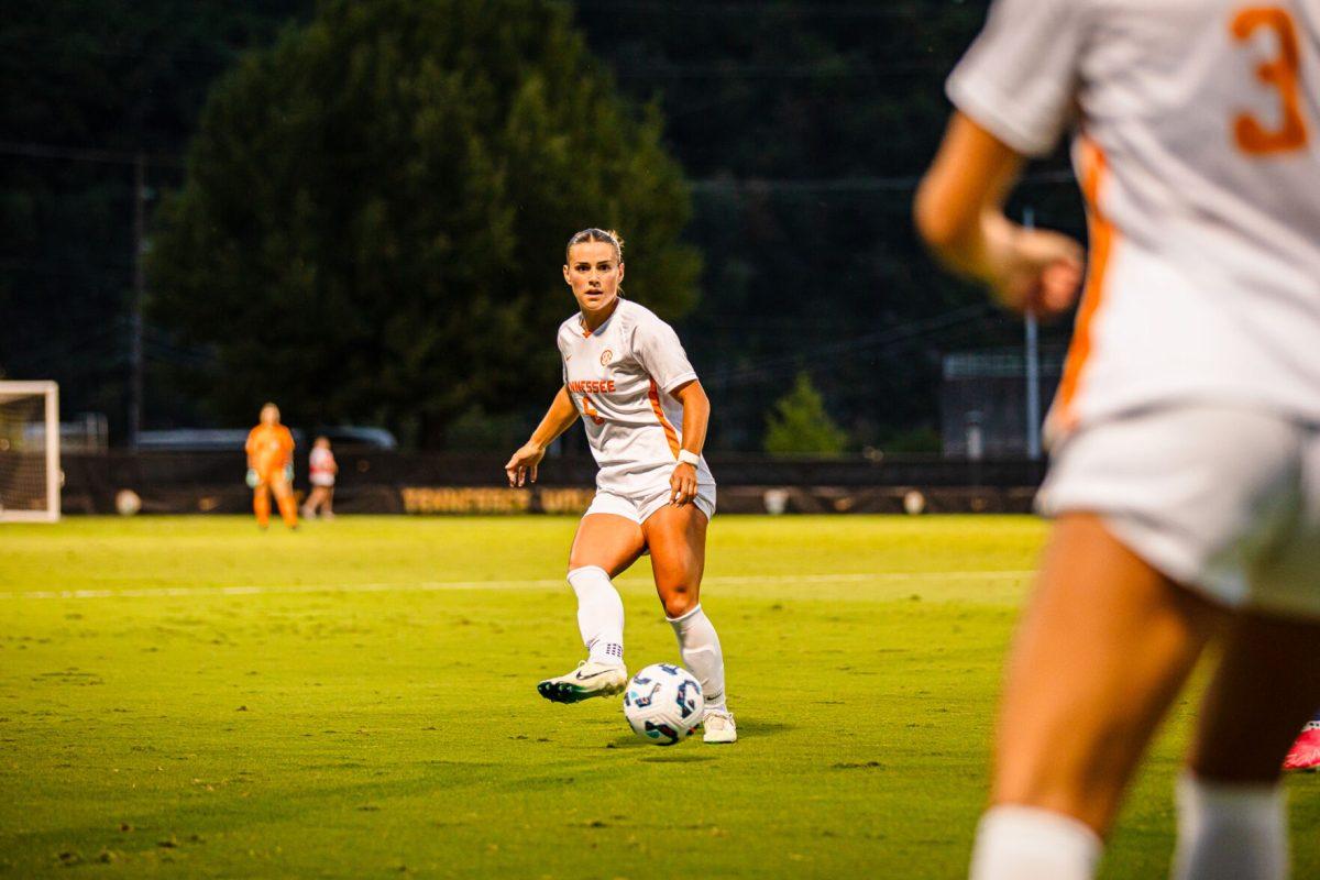 Sarah Bridenstine (6) passing the ball during a match against Memphis at Regal Soccer Stadium. Thursday, Sept. 12, 2024.