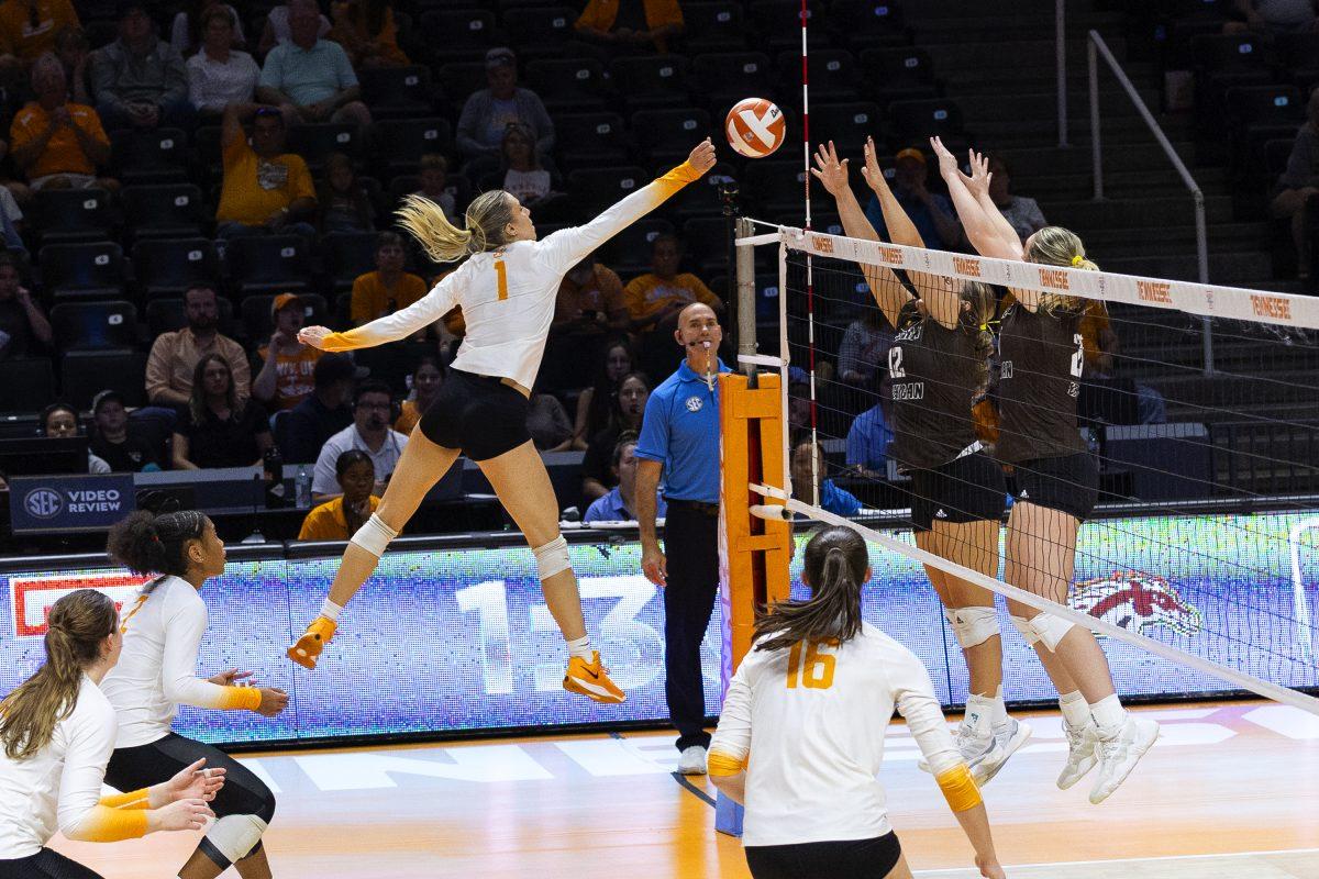 Nina Cajic (1) swings against Western Michigan at Tompson-Boling Area at Food City Center. Thursday, Sept. 19, 2024.