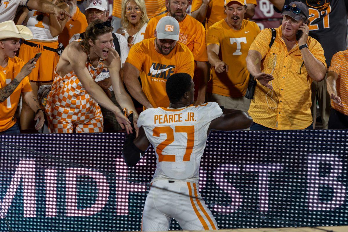 James Pearce Jr. (27) celebrates with fans after beating Oklahoma at Gaylord Family - Oklahoma Memorial Stadium in Norman. Saturday, Sept. 21, 2024.