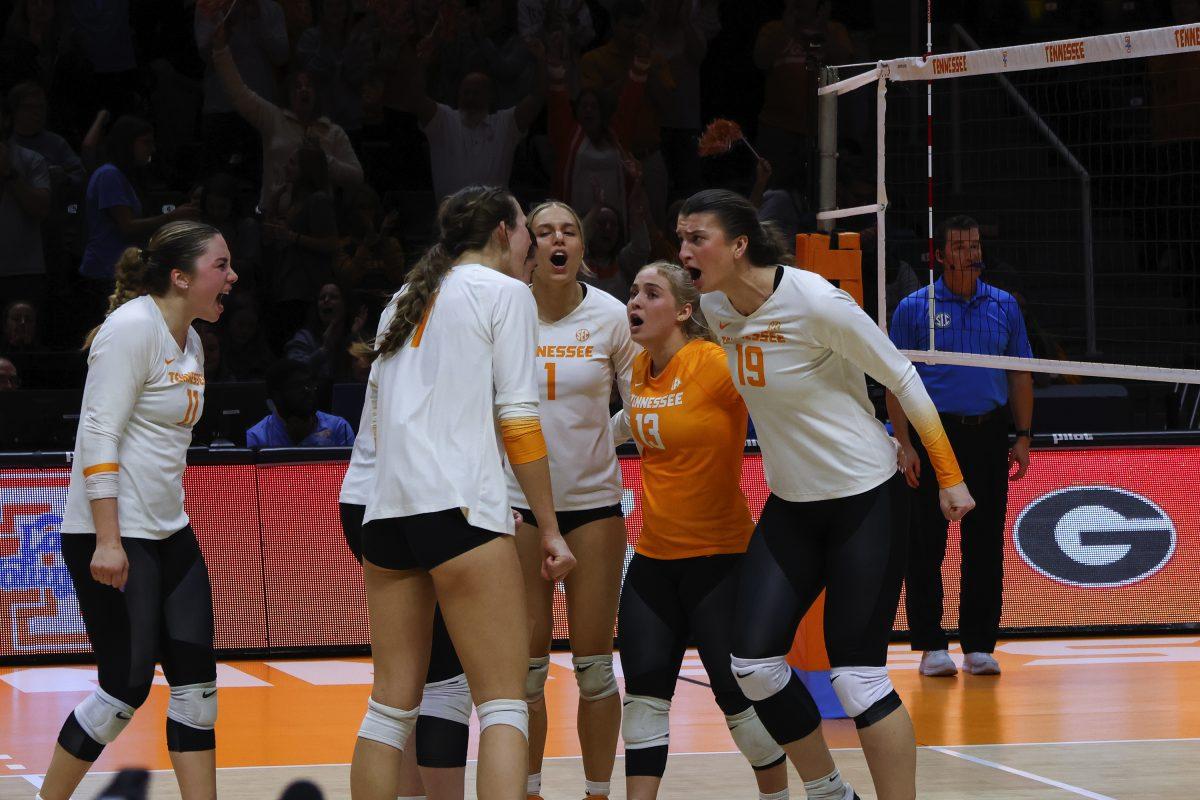 The Lady Vols celebrate scoring a point against Georgia at Thompson-Boling Arena. Friday, Nov. 15, 2024.