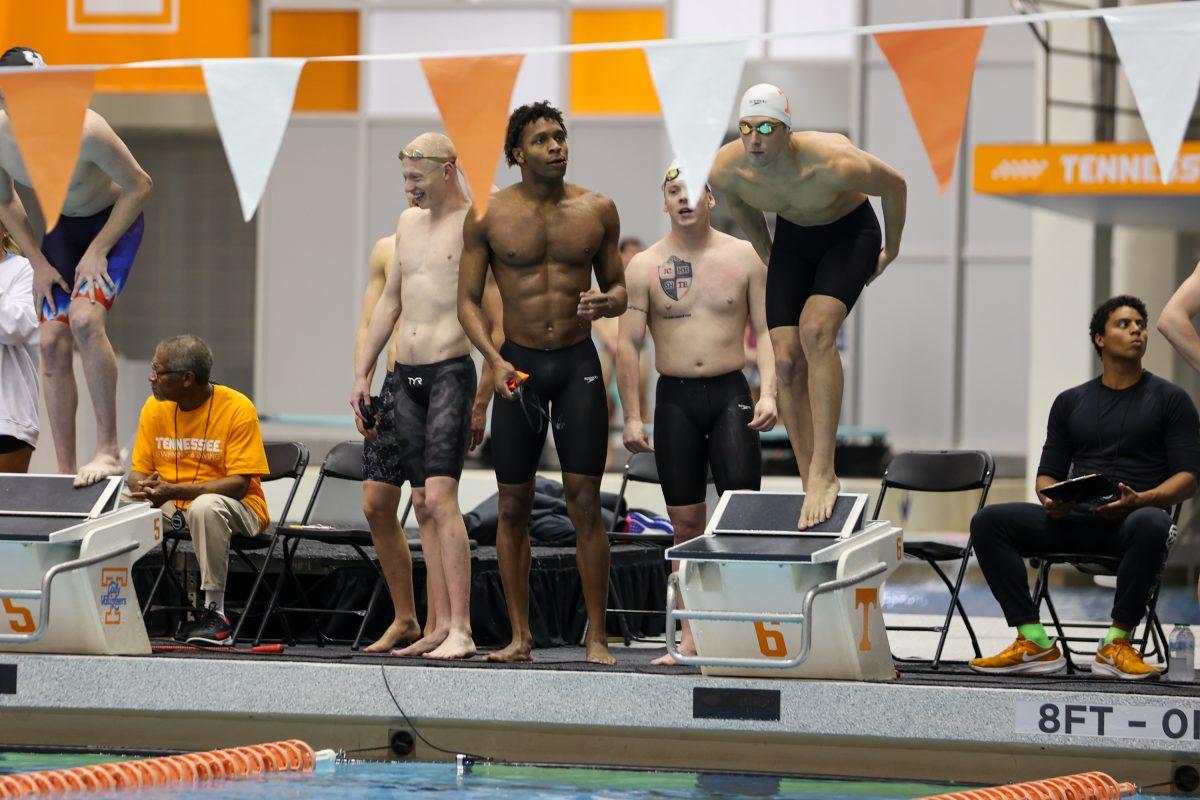 Jack Stelter prepares to compete against the University of Kentucky at Allan Jones Aquatic Center. November 19, 2024.