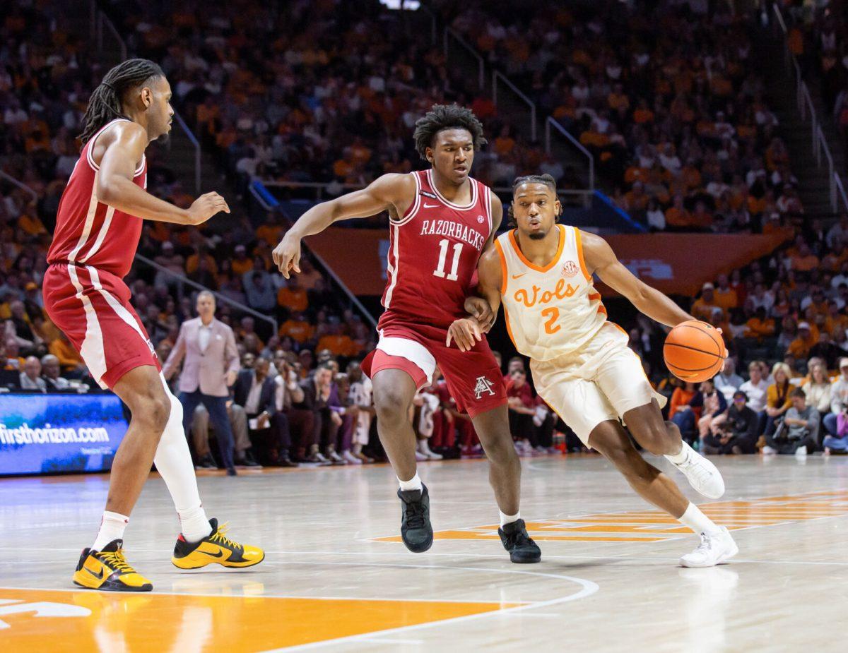 Chaz Lanier (2) drives to the basket during the game against Arkansas at Thompson-Boling Arena at Food City Center. Saturday, Jan. 4, 2025.