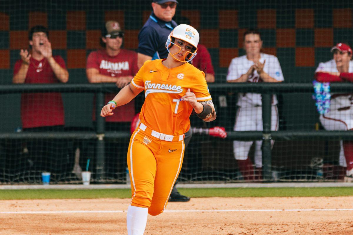 Sophia Nugent (7) runs during a game against Alabama at Sherri Parker Lee Stadium. Friday, May 24, 2024.