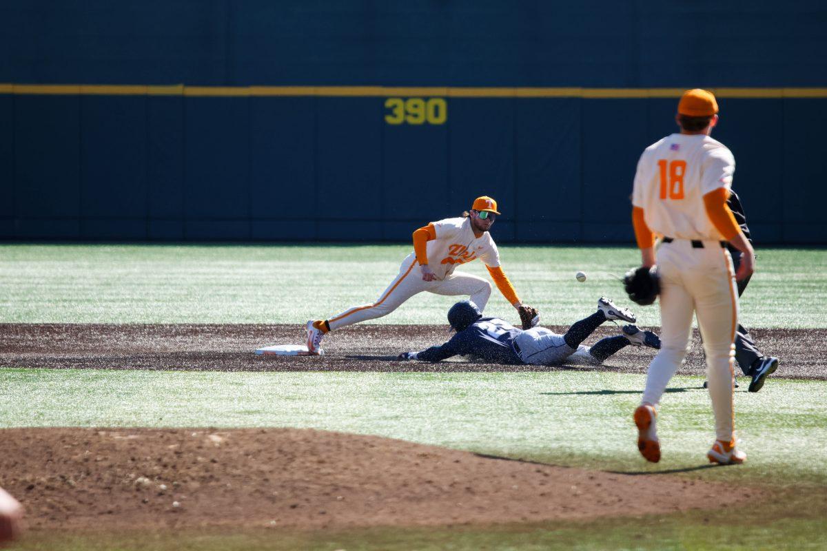 Dean Curley (1) recieves the throw down in game against Samford at Lindsey Nelson Stadium. Sunday, Feb. 23, 2025.