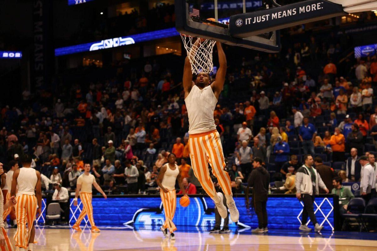 Chaz Lanier (2) warms up for Tennessee basketball ahead of SEC Tournament matchup fro Bridgestone Arena. Friday, March 14, 2025