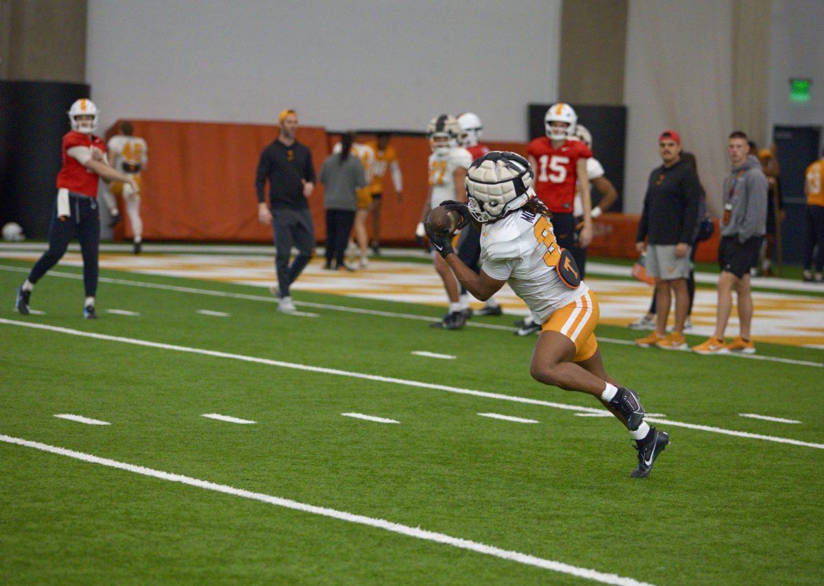 Running back Duane Morris (31) catches a pass during Tennessee football spring practice. Wednesday, March 12, 2025.