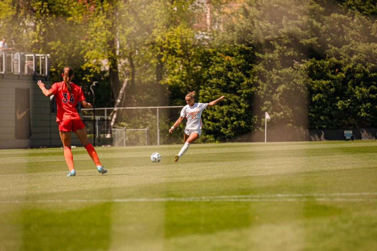 Leah Klurman (21) executes a free kick during a spring matchup against Virginia Tech at Regal Stadium. Sunday, April 13, 2025.)
