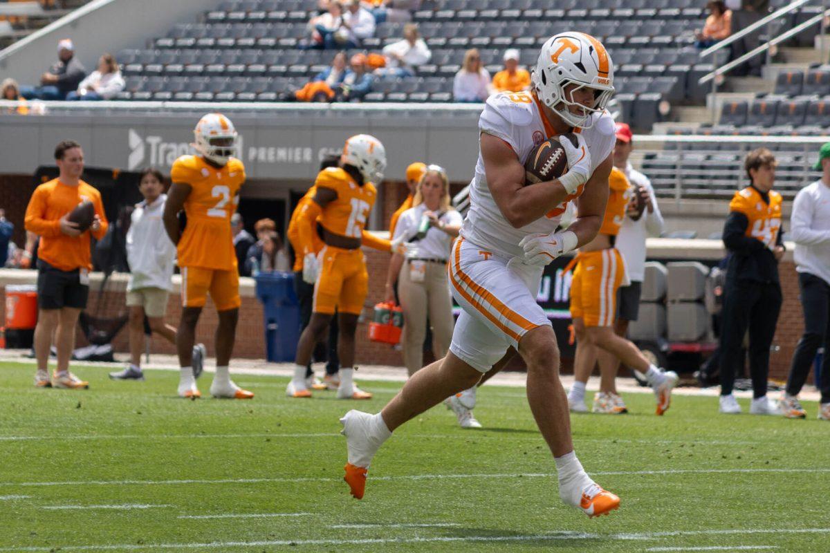 Jack Van Dorselaer (89) during the Orange and White Game at Leyland Stadium. Saturday, April 12, 2025.
