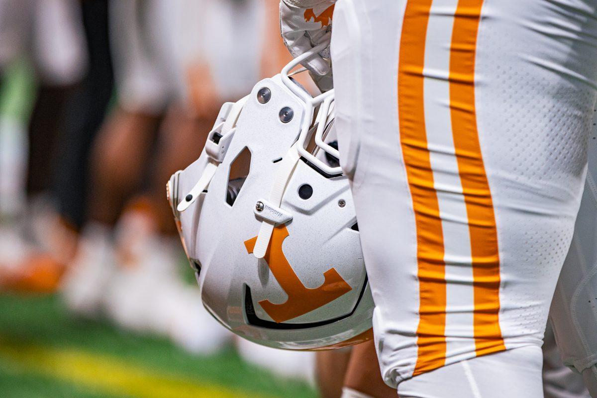 Tennessee takes on Syracuse at Mercedes-Benz Stadium in Atlanta. Saturday, Aug. 30, 2025.