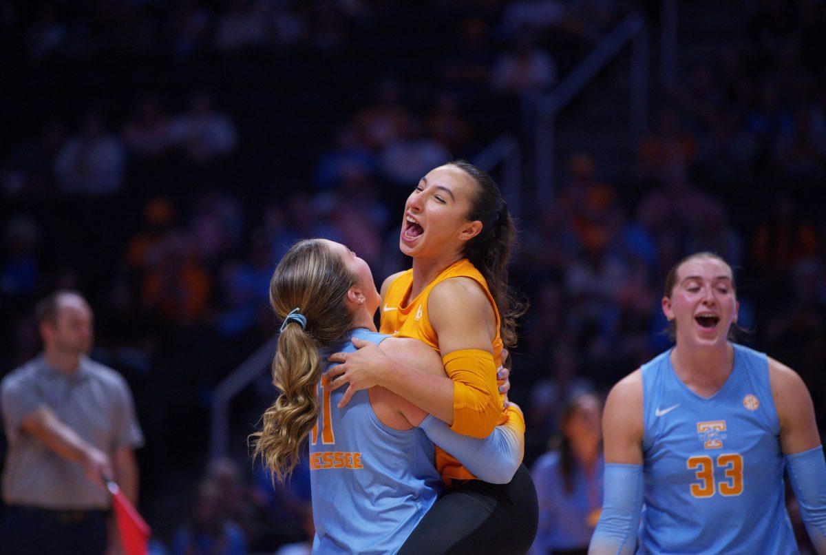 Tennessee volleyball celebrates win over South Carolina at Food City Center. Friday, Sept. 26, 2025. 