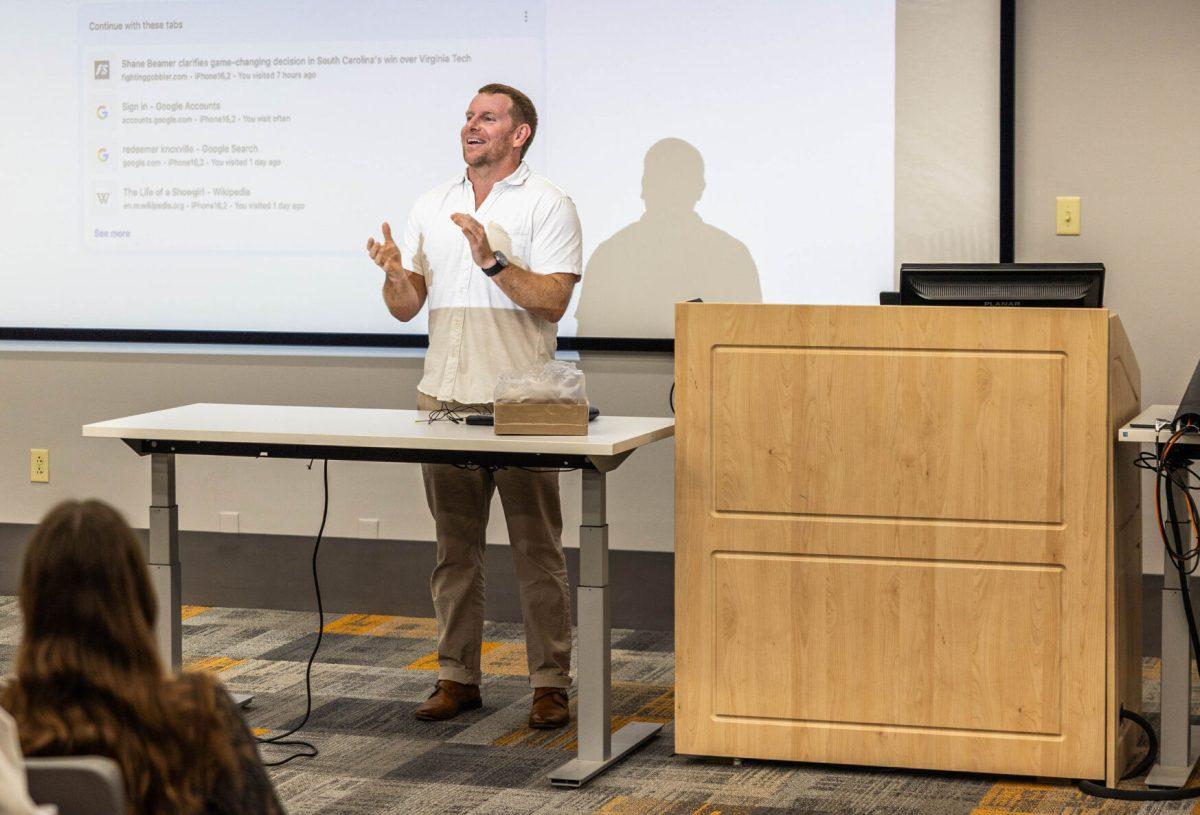 Professor Matthew Pittman teaching a social media and advertising class at The University of Tennessee. Tuesday, Sept. 2, 2025.