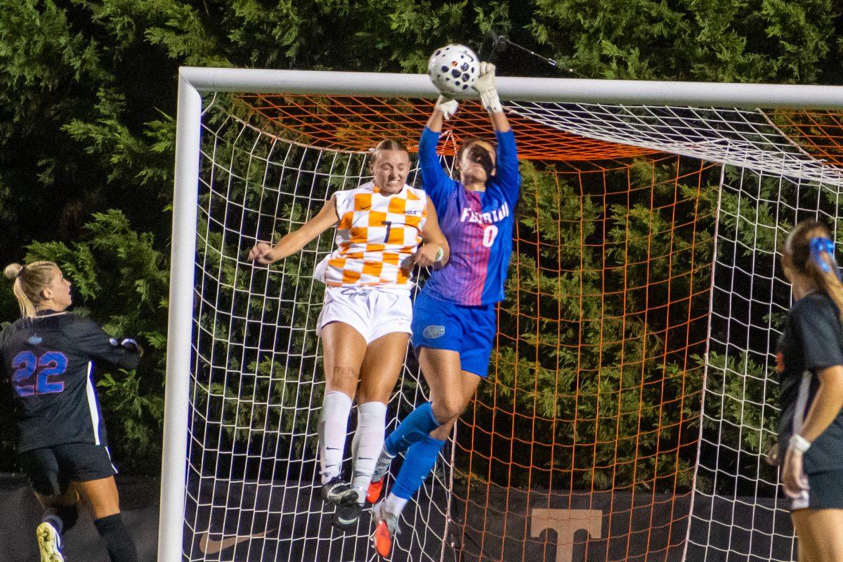 Kate Runyon (7) goes up for a header shot at the goal during a game against Florida at Regal Soccer Stadium. Thursday, Oct. 16, 2025.