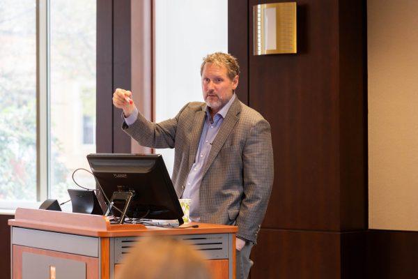 Dr. Dunn lectures to his IAC 101 class in the Howard Baker School. Tuesday, Oct. 28, 2025.
