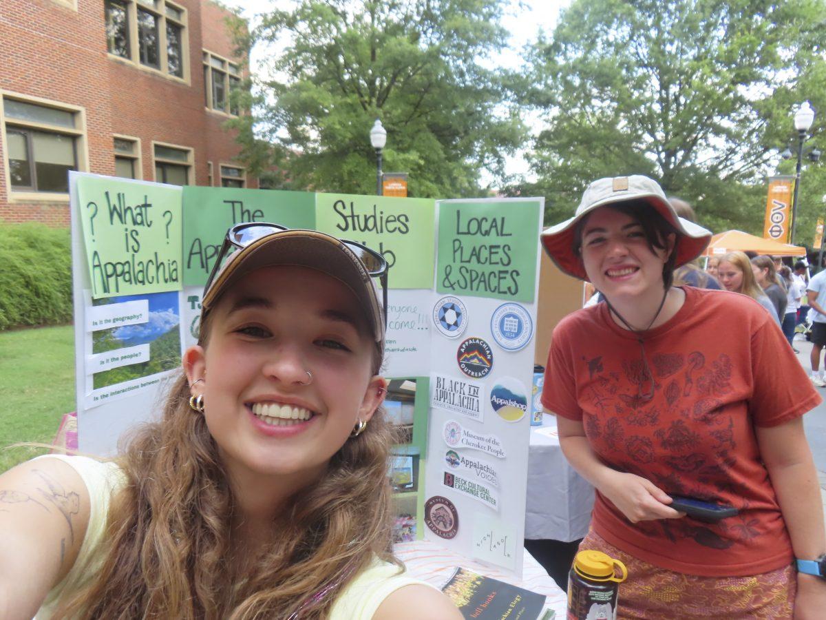 UT students Emma Patterson (left) and Mazdyn Miller (right) promoting their organization, The Appalachian Studies Club, at the student engagement fair. Thursday, Oct. 9, 2025.