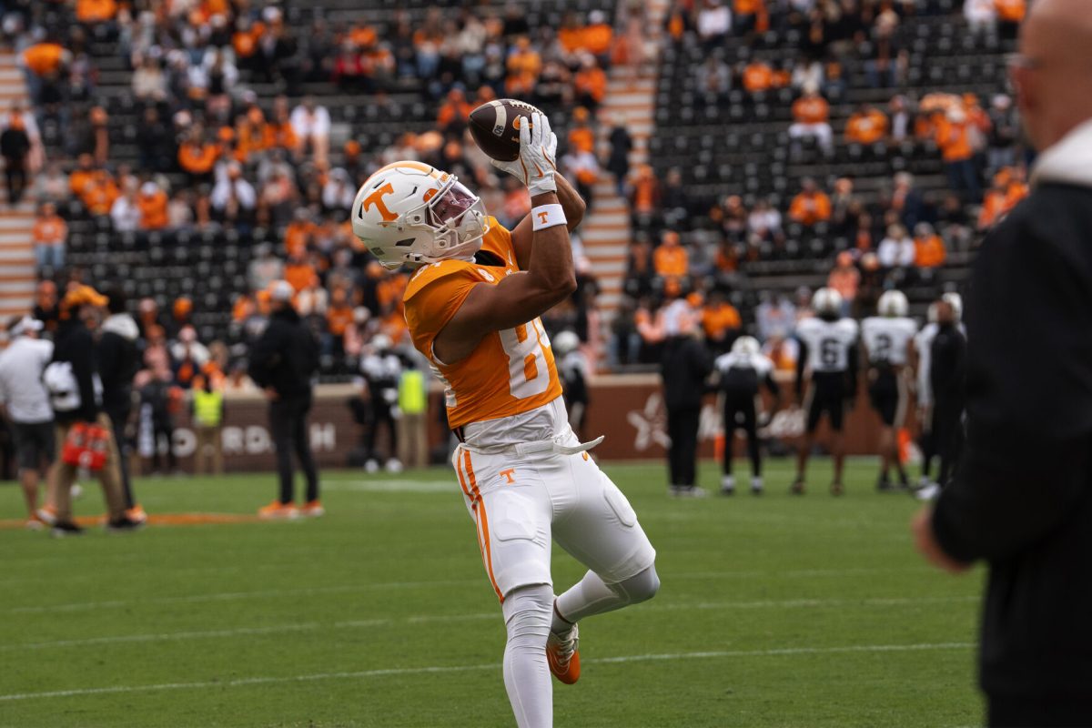 Tommy Winton III (84) warms-up before the Vols take on Vanderbilt at Neyland Stadium. Saturday, Nov. 25, 2025.