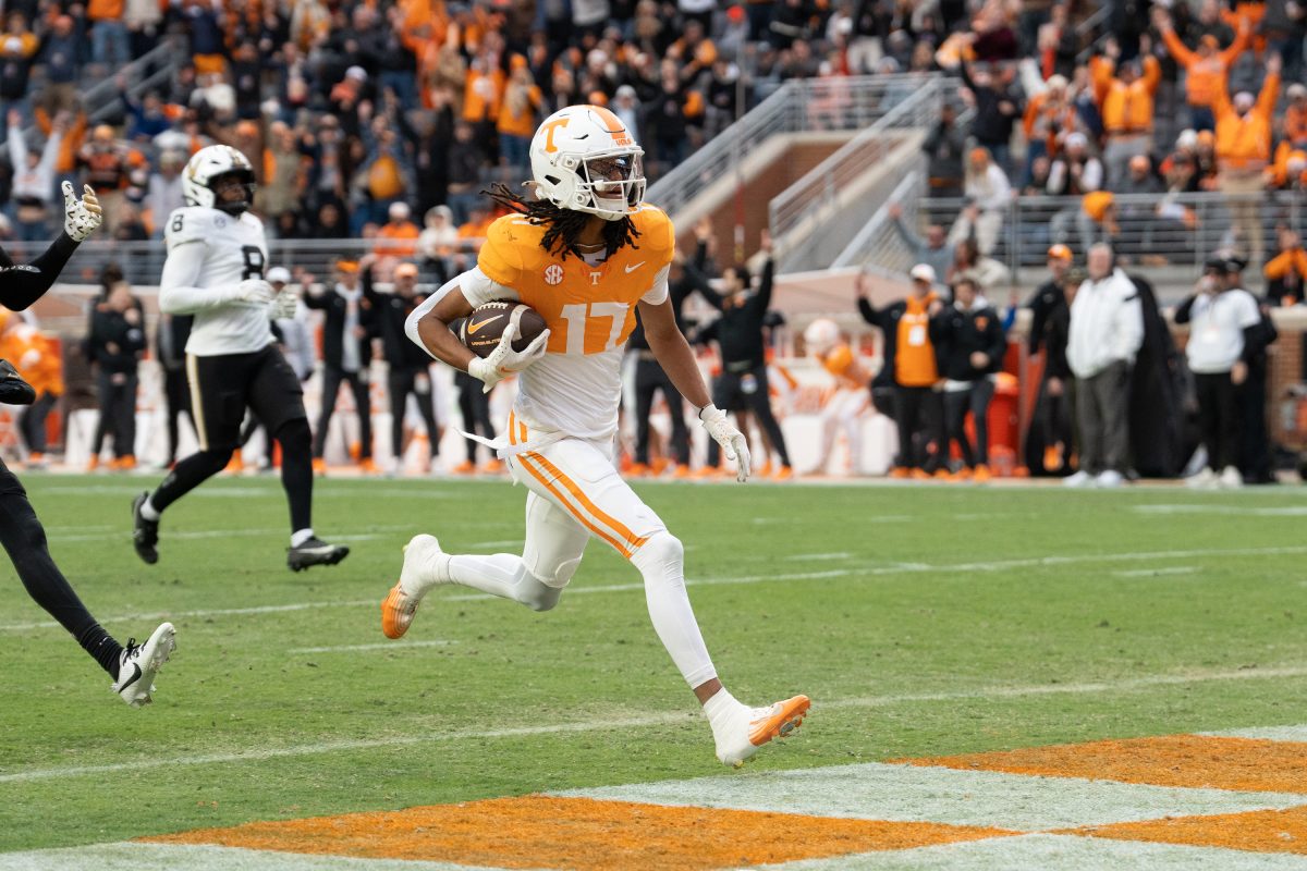 Chris Brazzell II (17) scores a touchdown against Vanderbilt at Neyland Stadium. Saturday, Nov. 29, 2025.