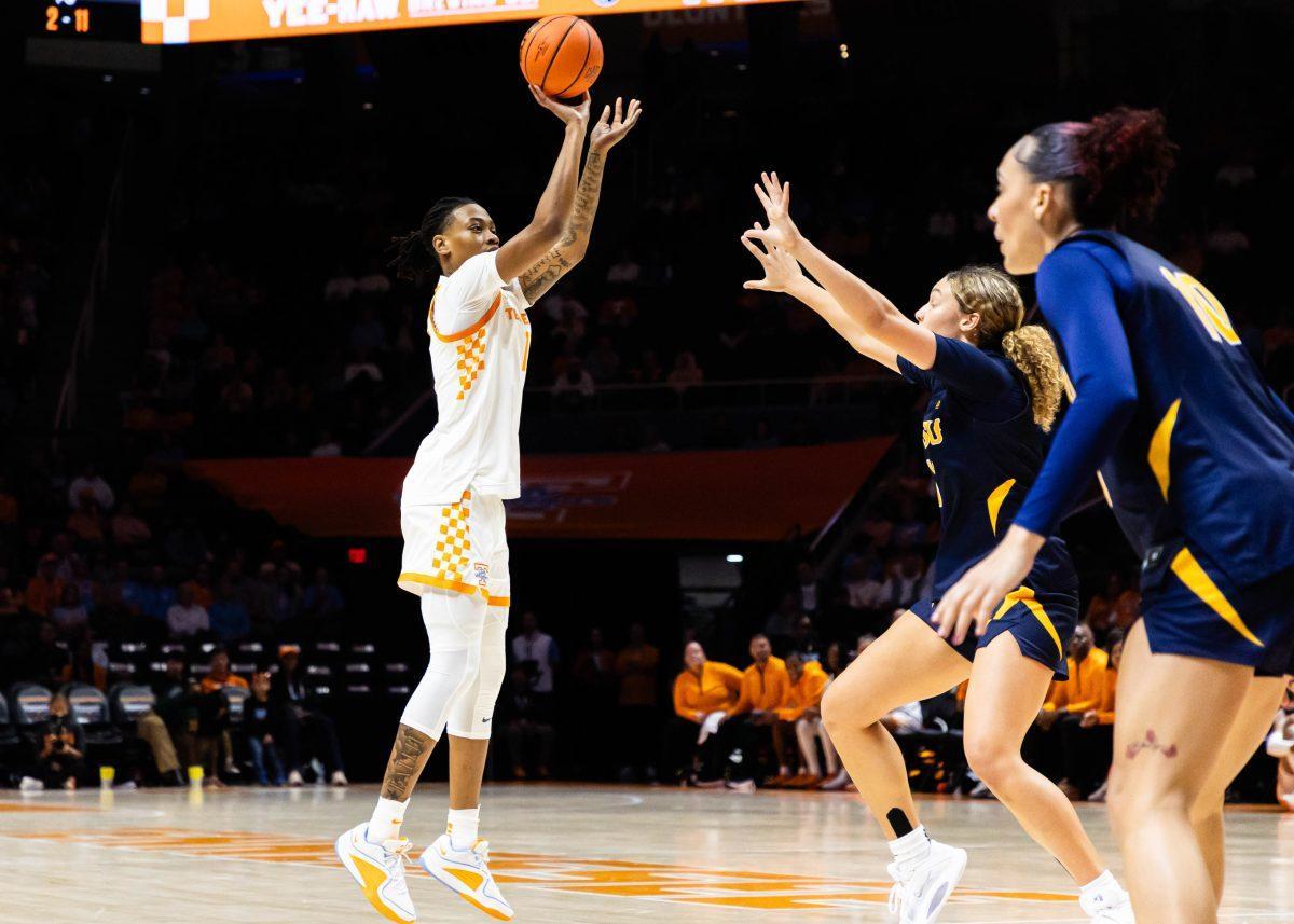 Zee Spearman (11) shoots a three-point shot during the game against ETSU in Thompson-Boling Areana at Food City Center. Friday, Nov. 7, 2025.