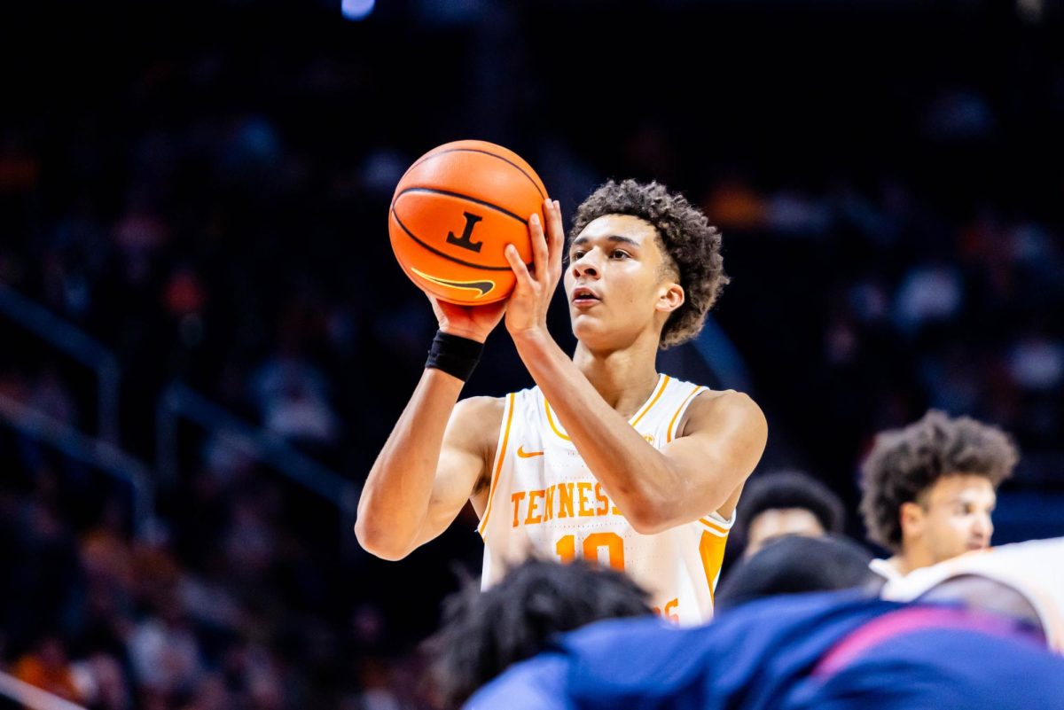Nate Ament (10) shoots a free throw during the game against South Carolina State in Thompson-Boling Arena at Food City Center. Tuesday, Dec. 30, 2025.