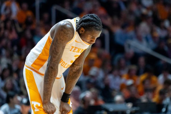 Felix Okpara (34) during a game against Kentucky at Food City Center. Saturday, Jan. 17, 2026.