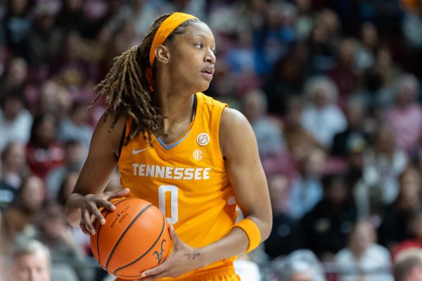 Janiah Barker (0) looks for a lane during a game against Alabama at Coleman Coliseum. Sunday, Jan,. 18, 2026.