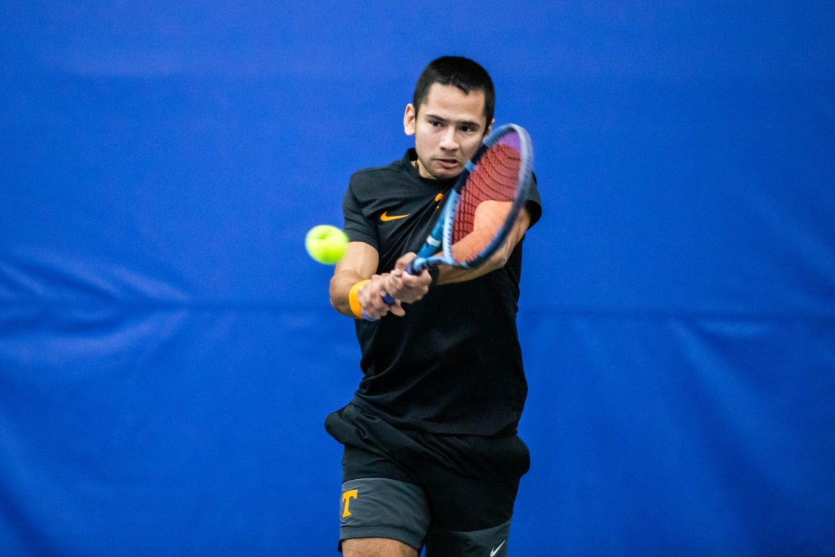 Jose Garcia returns the ball to Eastern Kentucky in Goodfriend Tennis Center. Thursday, Jan. 29, 2026.