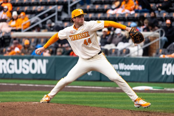 Nic Abraham (44) throws a pitch in a game against Kent State at Lindsey Nelson Stadium. Sunday, Feb. 22nd, 2026.