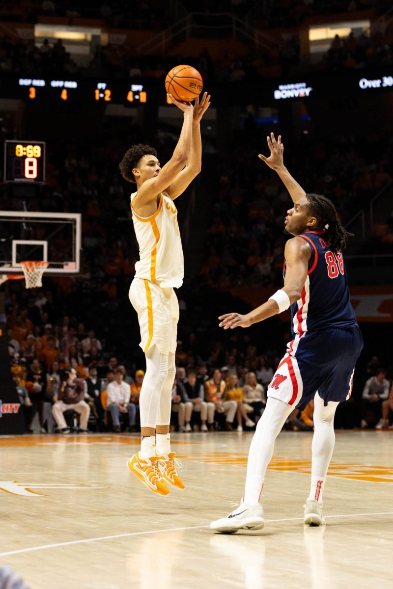 Nate Ament (10) shoots a three-pointer against Ole Miss at Food City Center. Tuesday, February 3rd, 2026.