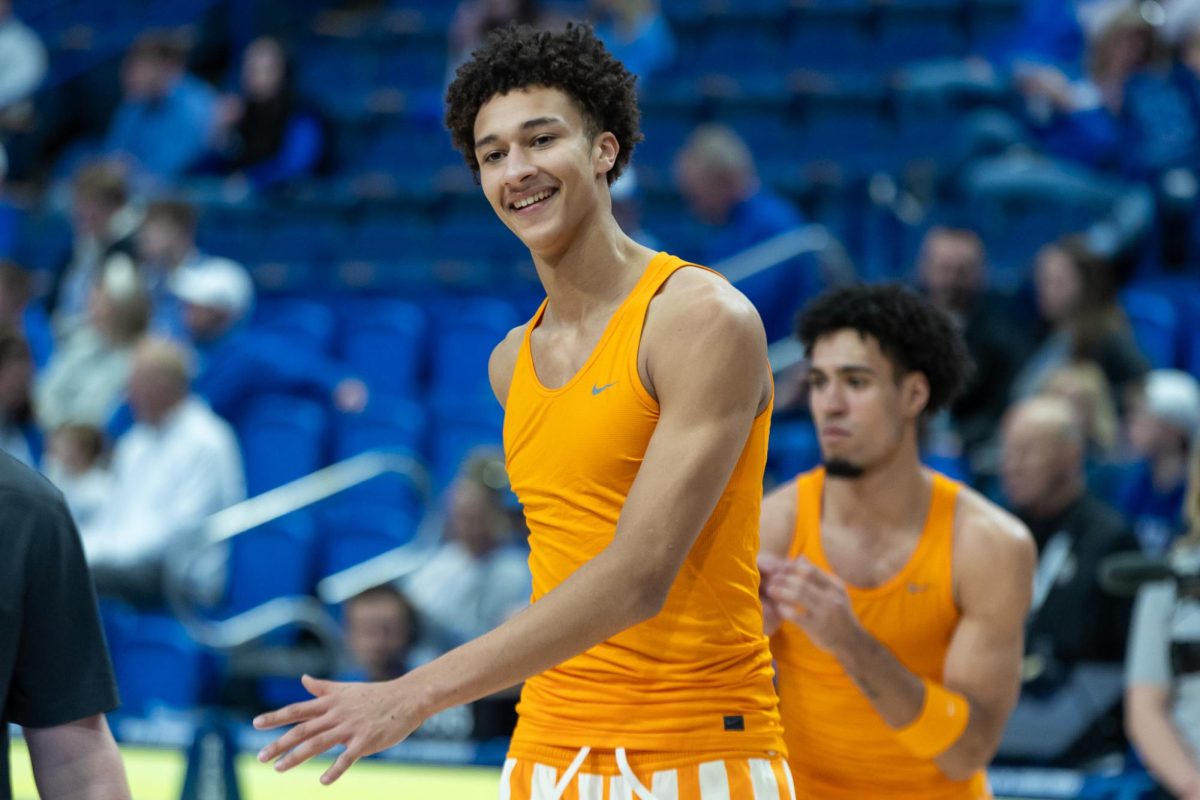 Nate Ament (10) warms up before a game against Kentucky at Rupp Arena. Saturday, Feb. 7, 2026.