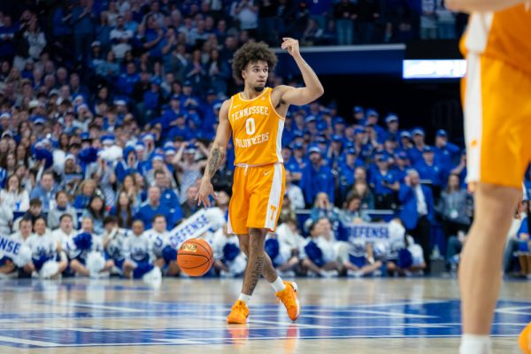Ja'Kobi Gillespie (0) directs his team during a game against Kentucky at Rupp Arena. Saturday, Feb. 7, 2026.