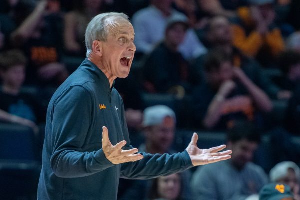 Tennessee basketball head coach Rick Barnes yells at his team during a game against LSU at Food City Center. Saturday, Feb. 14, 2026.