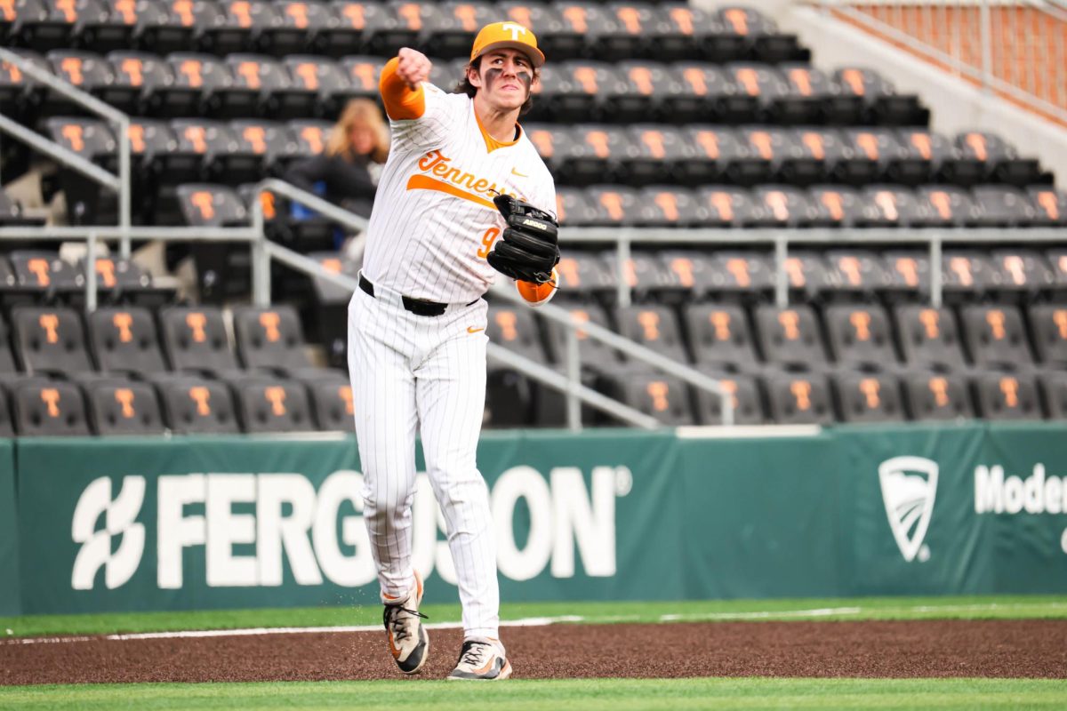 Henry Ford (9) throws the ball in during the game against Bellarmine in Lindsey Nelson Stadium. Tuesday, Feb. 24, 2026.