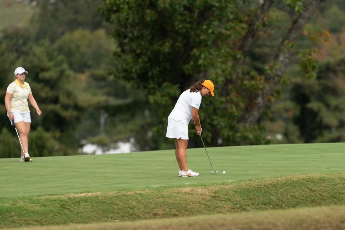 Madison Messimer putts during the Mercedes-Benz Intercollegiate at the Cherokee Country Club. Tuesday, Oct. 7, 2025.