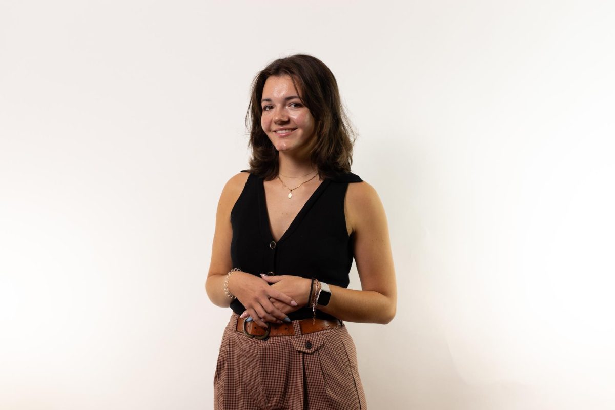 Lindsay Favre, Design Editor