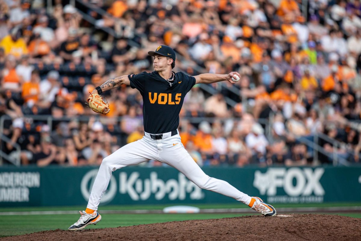 Cam Appenzeller (19) throws a pitch against LSU at Lindsey Nelson Stadium. Saturday, April 4, 2026. 