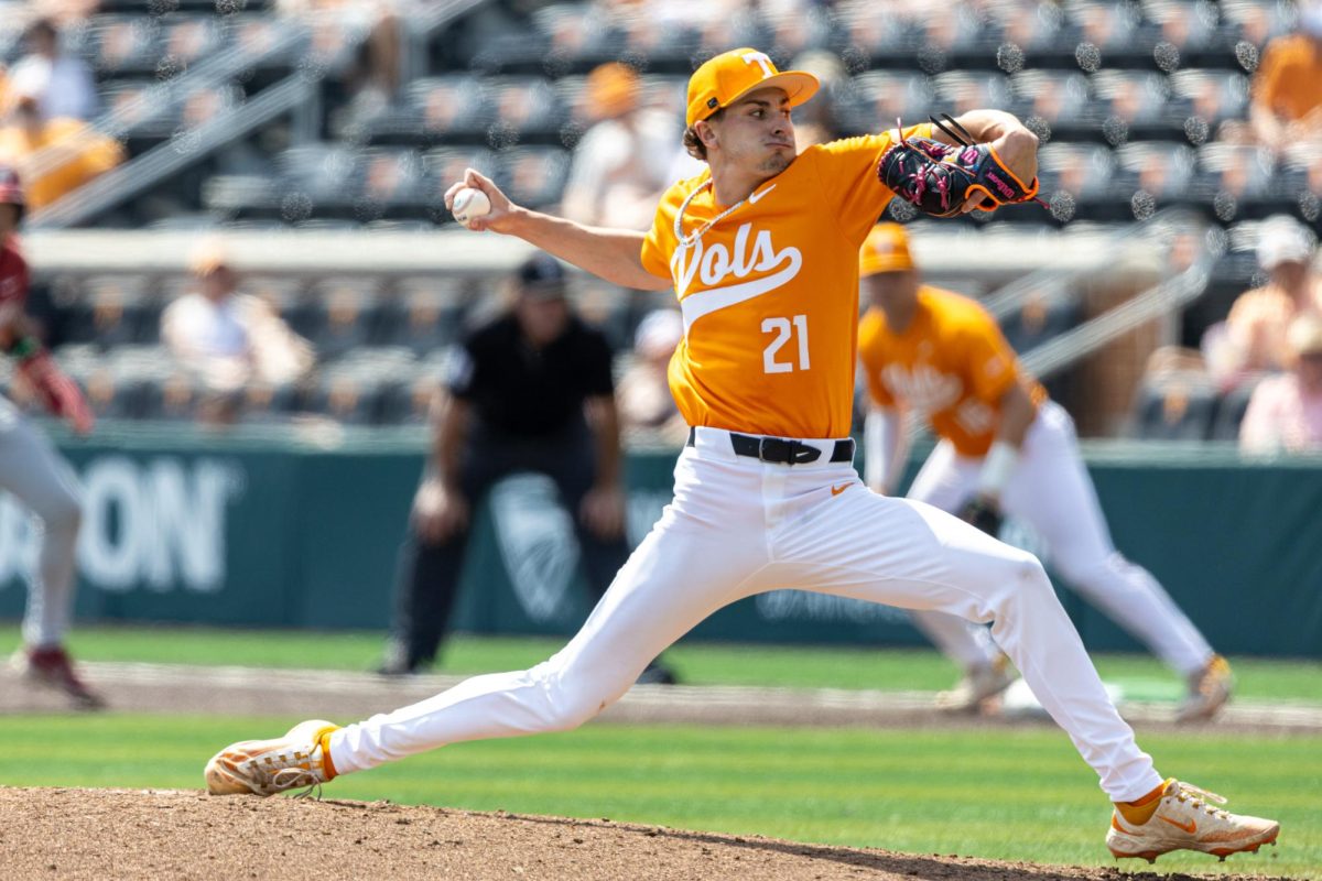 Tegan Kuhns (21) delivers a pitch in a game against Alabama at Lindsey Nelson Stadium. Friday, April 24, 2026. 
