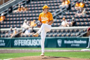 Tegan Kuhns (21) winds up for a pitch against Alabama at Lindsey Nelson Stadium. Friday, April 24, 2026.