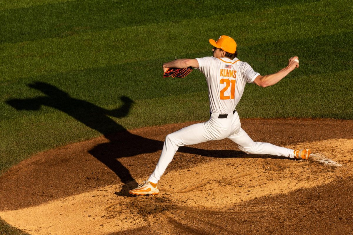 Tegan Kuhns (21) pitches in a game against Texas at Lindsey Nelson Stadium, Friday, ay 8, 2026.